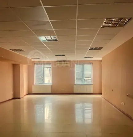 Ქირავდება საოფისე კომერციული ფართი საბურთალოზე თბილისი - photo 8
