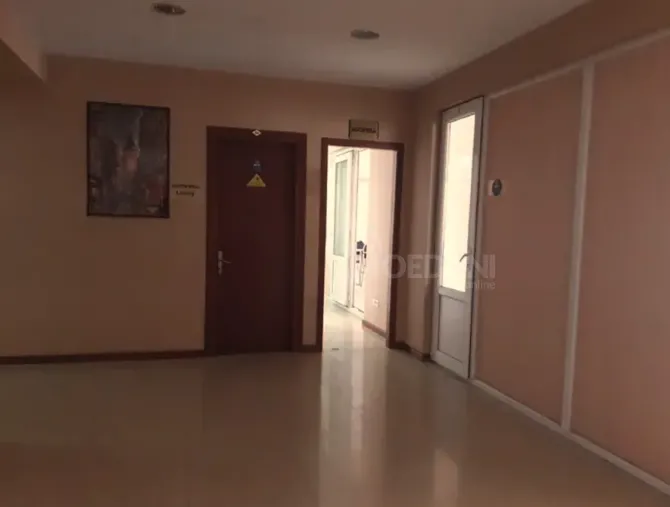 Ქირავდება საოფისე კომერციული ფართი საბურთალოზე თბილისი - photo 9