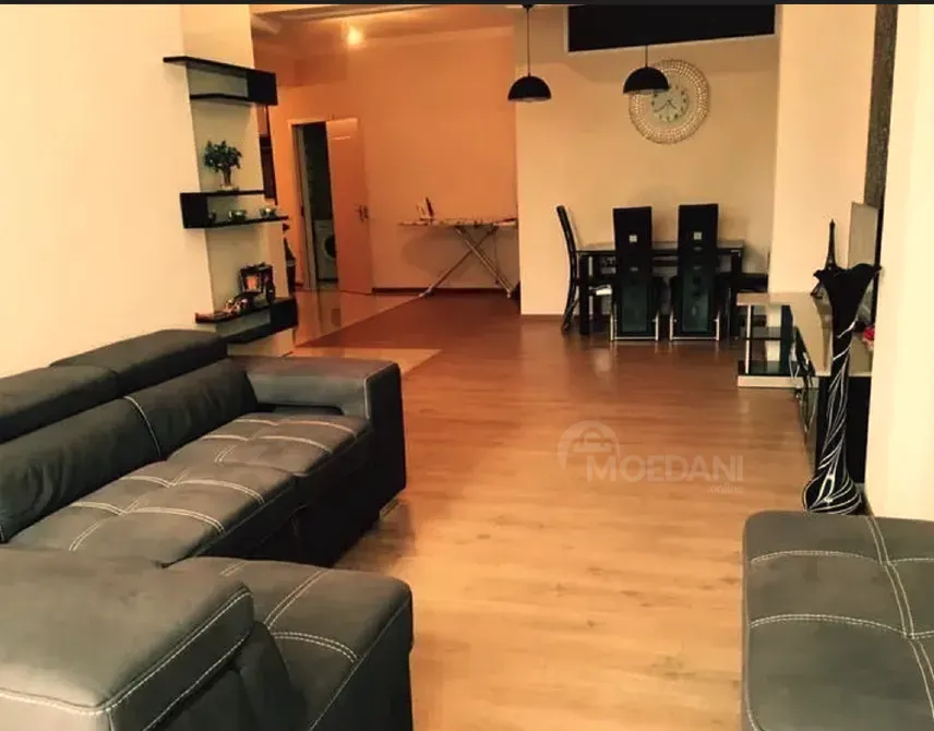 ქირავდება 3 ოთახიანი ბინა 100მ² 4/15 სართ თბილისი - photo 1