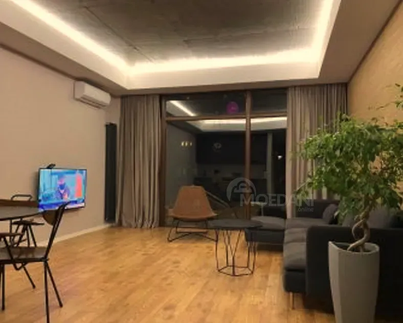 ქირავდება 3 ოთახიანი ბინა 120მ² 7/10 სართ თბილისი - photo 1