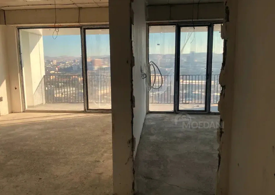 იყიდება 2 ოთახიანი ბინას 64.2მ² 18/22 სართ თბილისი - photo 1