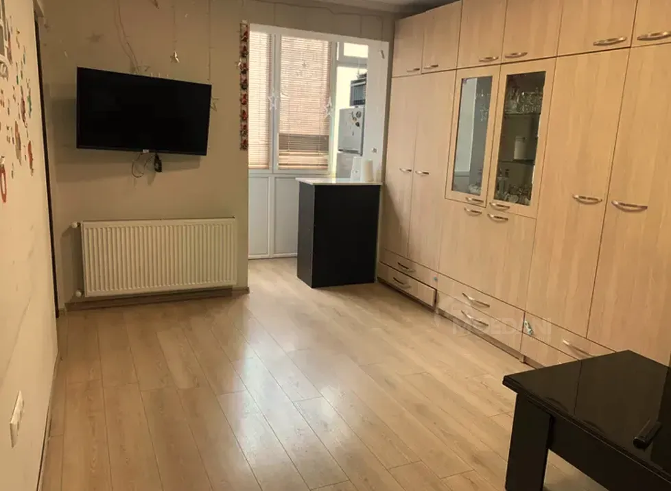 Сдам 2-комн. квартиру 43м² 4/8 эт. Тбилиси - изображение 1