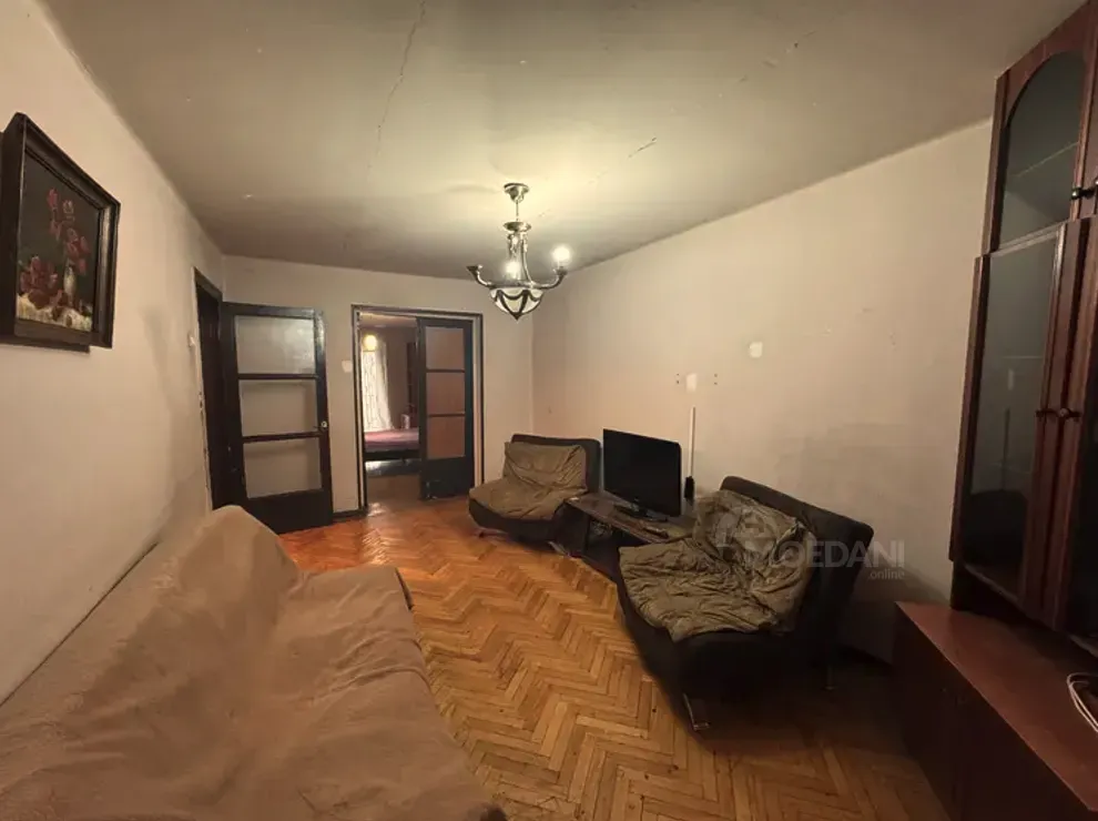 Apartments For Rent three-room 90м² 1/1 floor Tbilisi - photo 2
