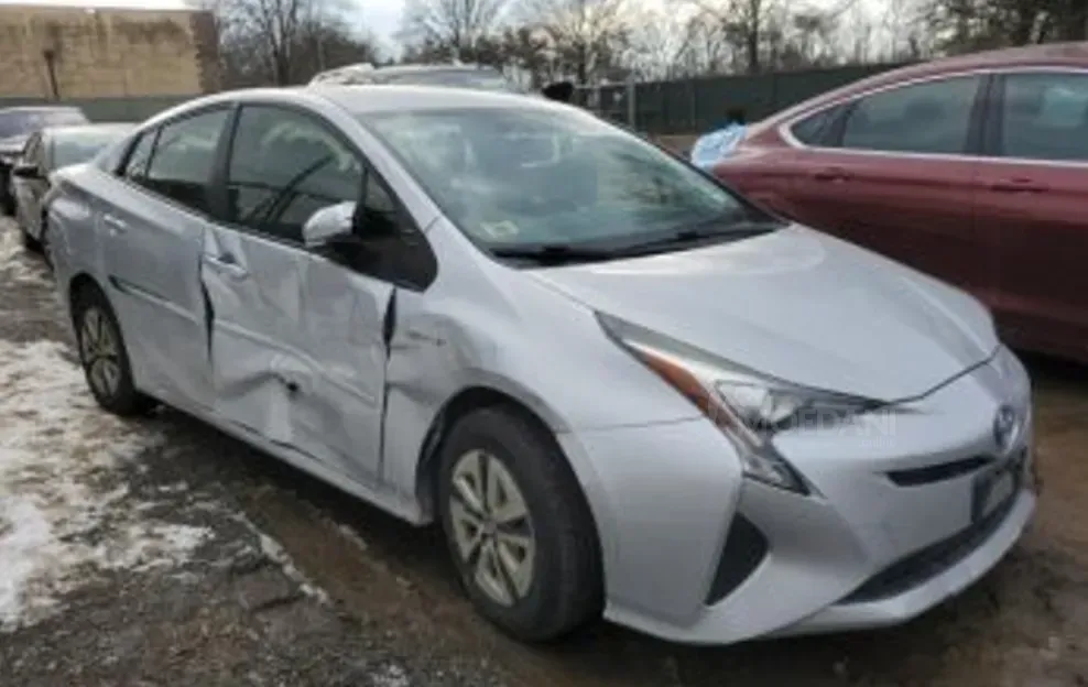 Toyota Prius 1.8L 2016 Тбилиси - изображение 4