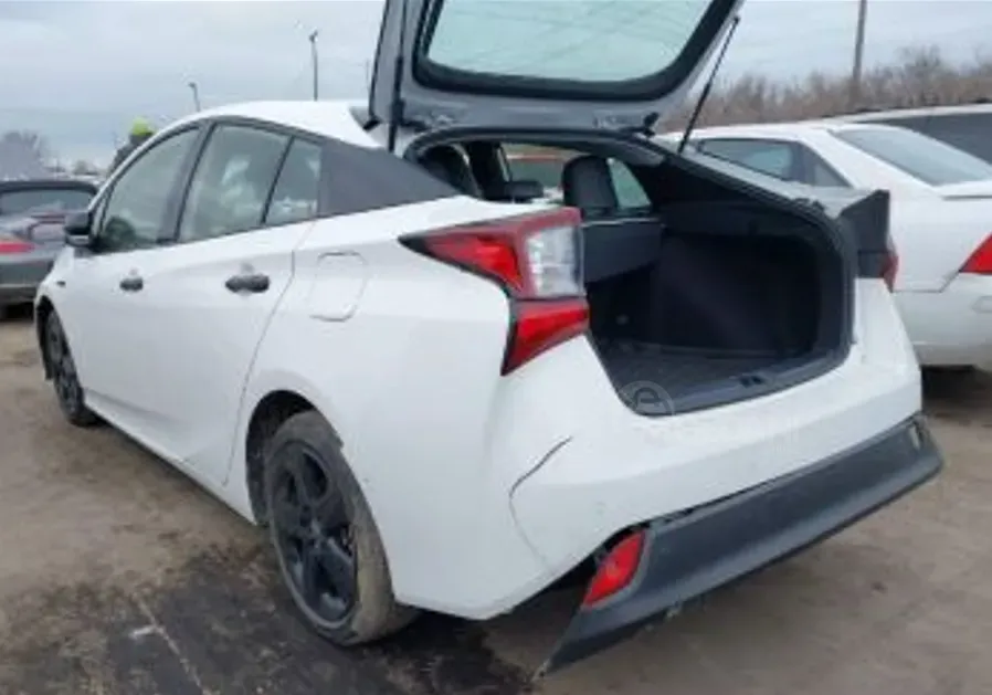 Toyota Prius 1.8L 2022 Тбилиси - изображение 4