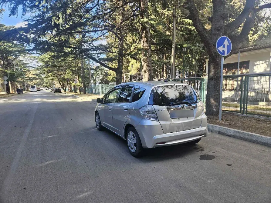 Honda Fit 2011 Тбилиси - изображение 3