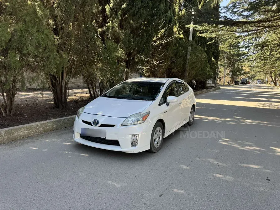 Toyota Prius 1.5L 2010 Тбилиси - изображение 2
