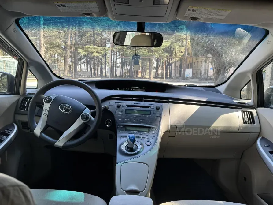 Toyota Prius 1.5L 2010 Тбилиси - изображение 5