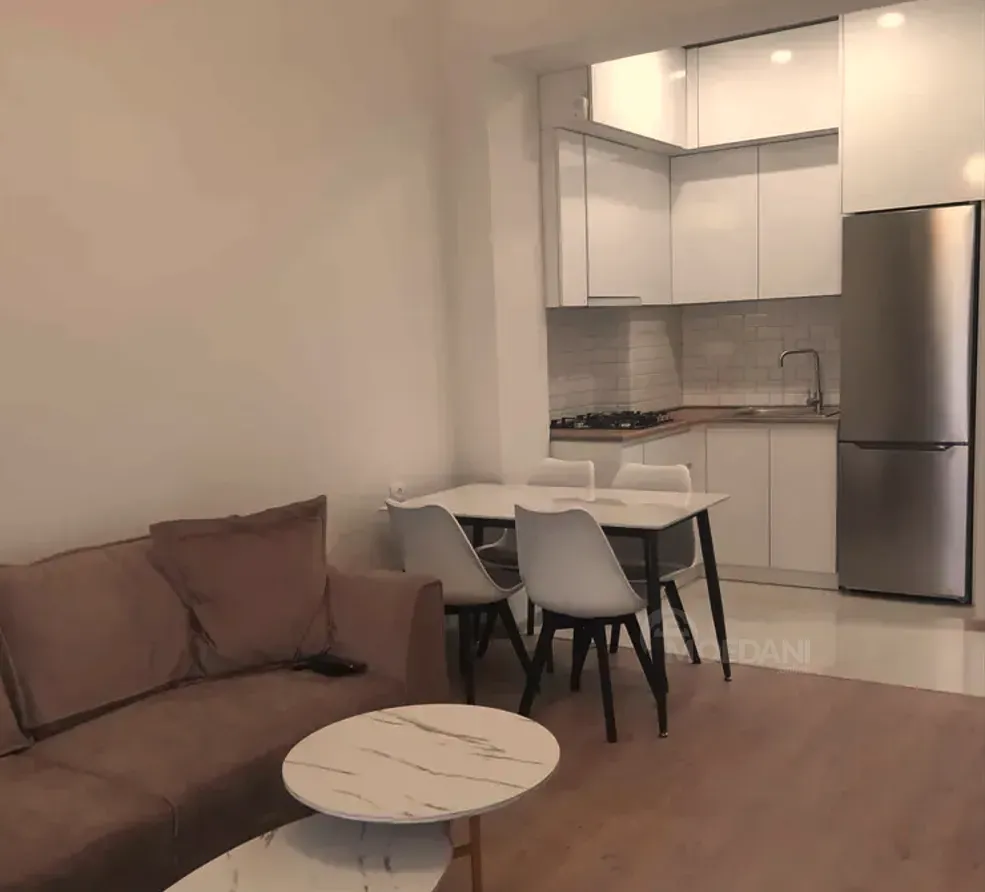 ქირავდება 2 ოთახიანი ბინა 50მ² 8/9 სართ თბილისი - photo 1