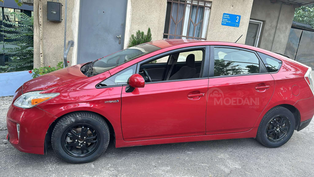 Toyota Prius 2L 2016 Тбилиси - изображение 6