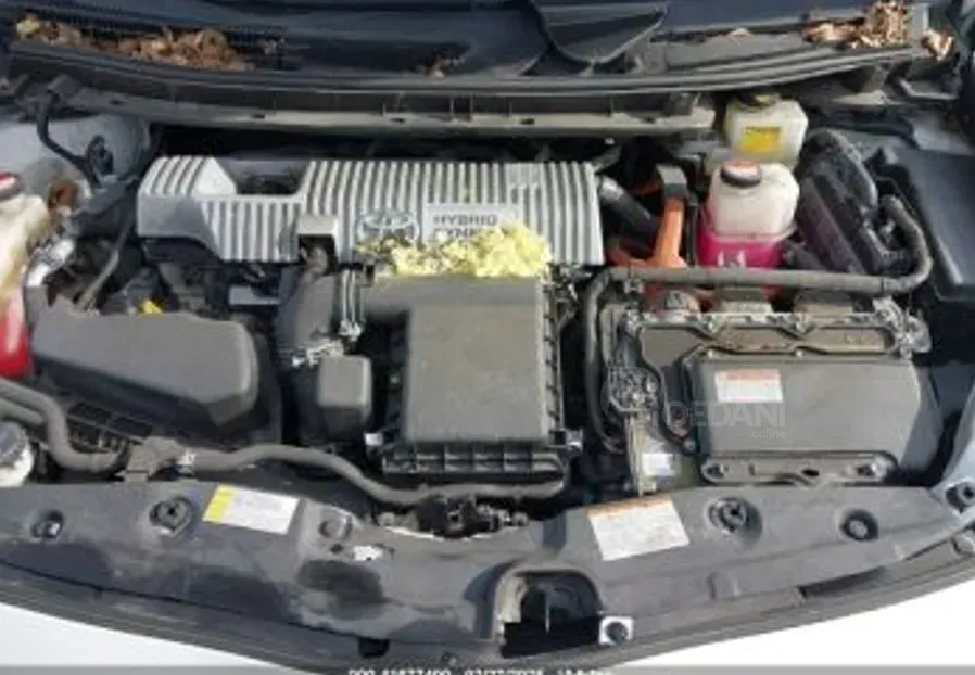 Toyota Prius 1.8L 2015 Тбилиси - изображение 5