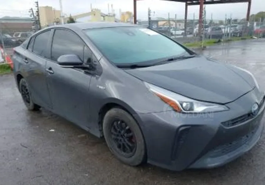 Toyota Prius 1.8L 2019 Тбилиси - изображение 2