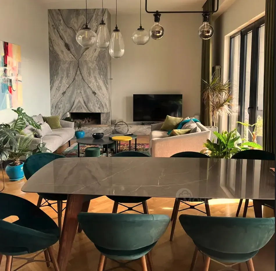 ქირავდება 4 ოთახიანი ბინა 160მ² 5/5 სართ თბილისი - photo 1