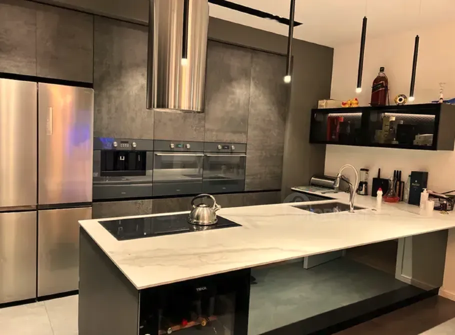 ქირავდება 4 ოთახიანი ბინა 165მ² 3/6 სართ თბილისი - photo 1