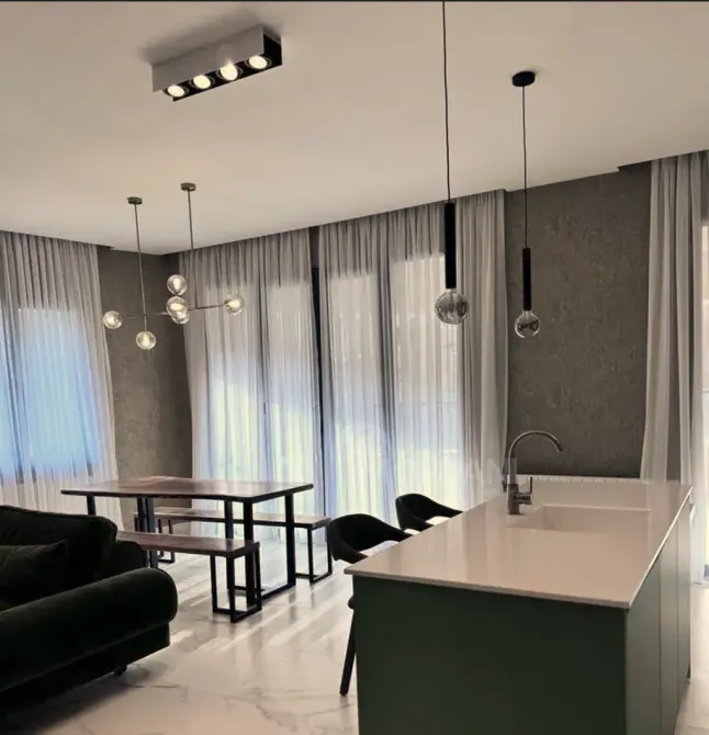 ქირავდება 3 ოთახიანი ბინა 127მ² 2/28 სართ თბილისი - photo 1