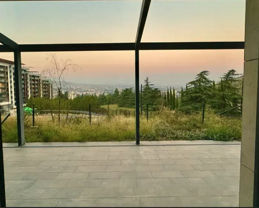 იყიდება 3 ოთახიანი ბინას 160მ² 1/6 სართ თბილისი - photo 9