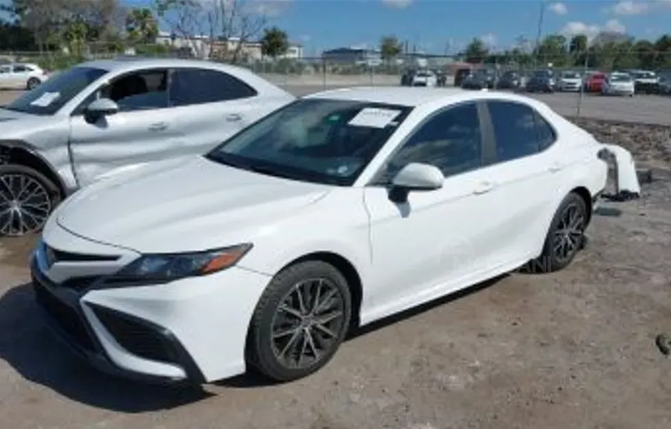 Toyota Camry 2.5L 2021 Тбилиси - изображение 2