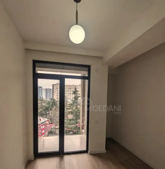 იყიდება 3 ოთახიანი ბინას 68მ² 5/8 სართ თბილისი - photo 1