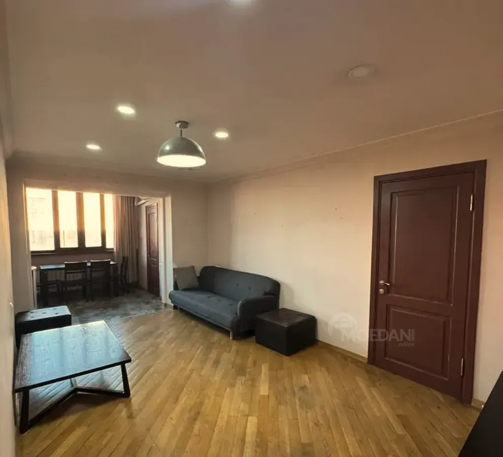 ქირავდება 2 ოთახიანი ბინა 70მ² 7/8 სართ თბილისი - photo 1