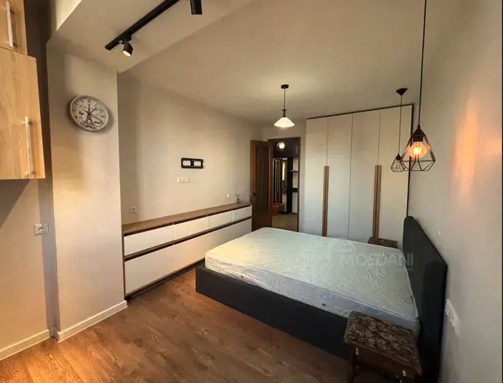 ქირავდება 5 ოთახიანი ბინა 80მ² 3/16 სართ თბილისი - photo 1