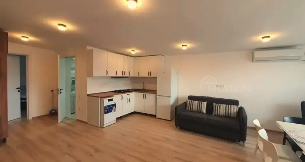 ქირავდება 2 ოთახიანი ბინა 68მ² 9/9 სართ თბილისი - photo 1