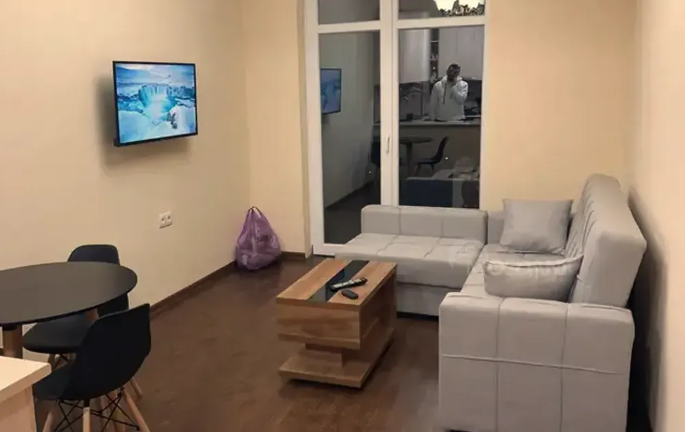 Сдам 2-комн. квартиру 55м² 5/13 эт. Тбилиси - изображение 1