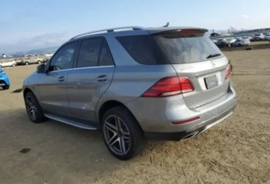 Mercedes GLC 3.5L 2016 Тбилиси - изображение 3