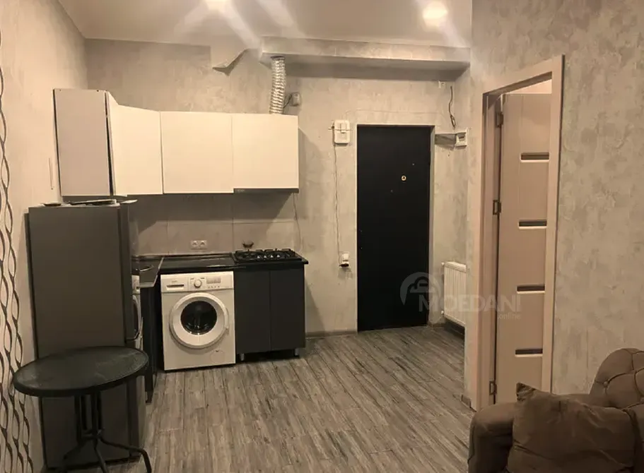 ქირავდება 2 ოთახიანი ბინა 50მ² 16/17 სართ თბილისი - photo 1