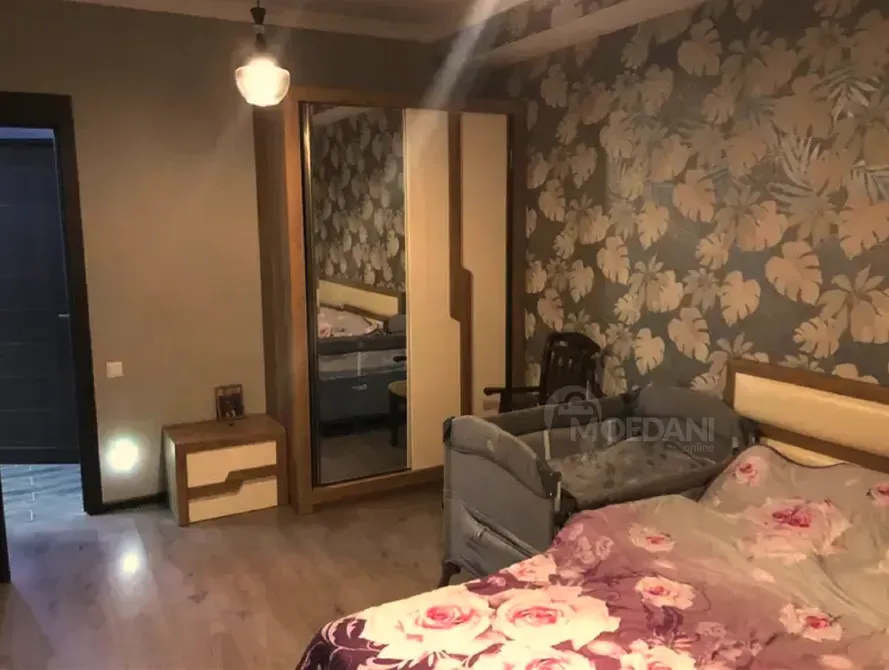 ქირავდება 4 ოთახიანი ბინა 200მ² 5/5 სართ თბილისი - photo 6