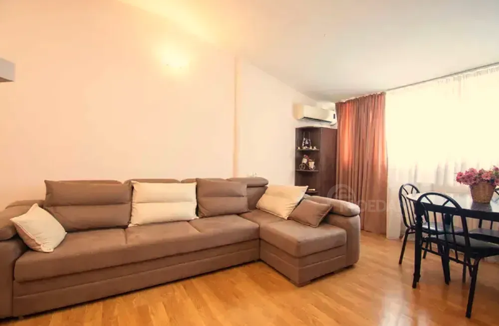 ქირავდება 2 ოთახიანი ბინა 55მ² 5/5 სართ თბილისი - photo 7