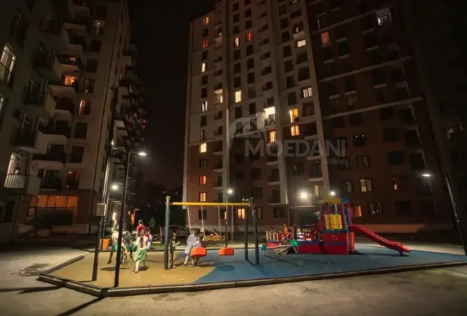 Сдам 3-комн. квартиру в Тбилиси  80м² 1/13 эт. Тбилиси - изображение 1