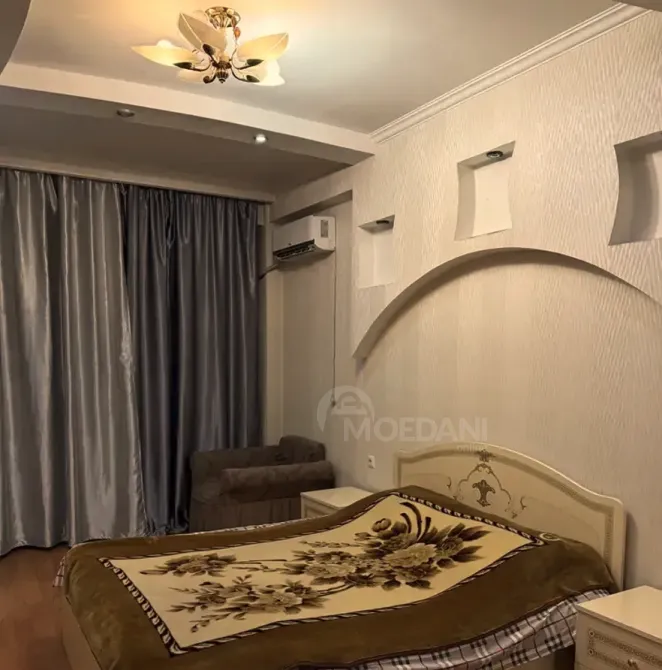 ქირავდება 4 ოთახიანი ბინა 130მ² 5/9 სართ თბილისი - photo 2