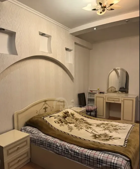 ქირავდება 4 ოთახიანი ბინა 130მ² 5/9 სართ თბილისი - photo 3