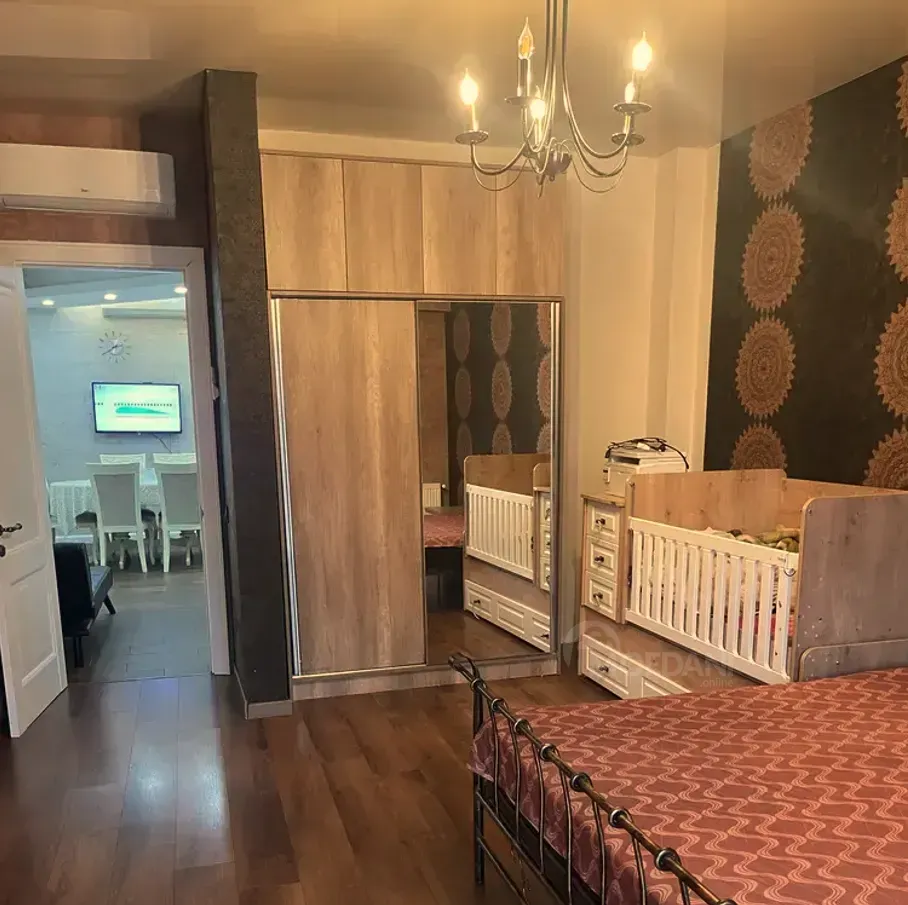 Apartments For Rent five-room 190м² 2/2 floor Tbilisi - photo 10