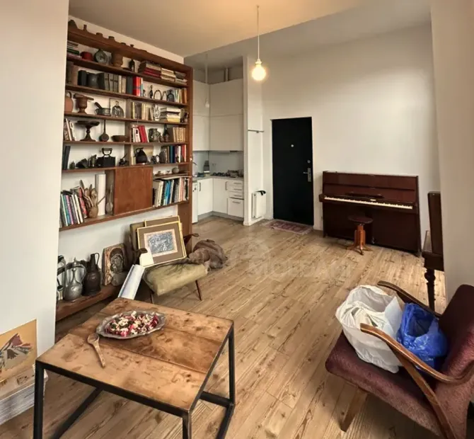Apartments For Rent two-room 45м² 3/3 floor Tbilisi - photo 1