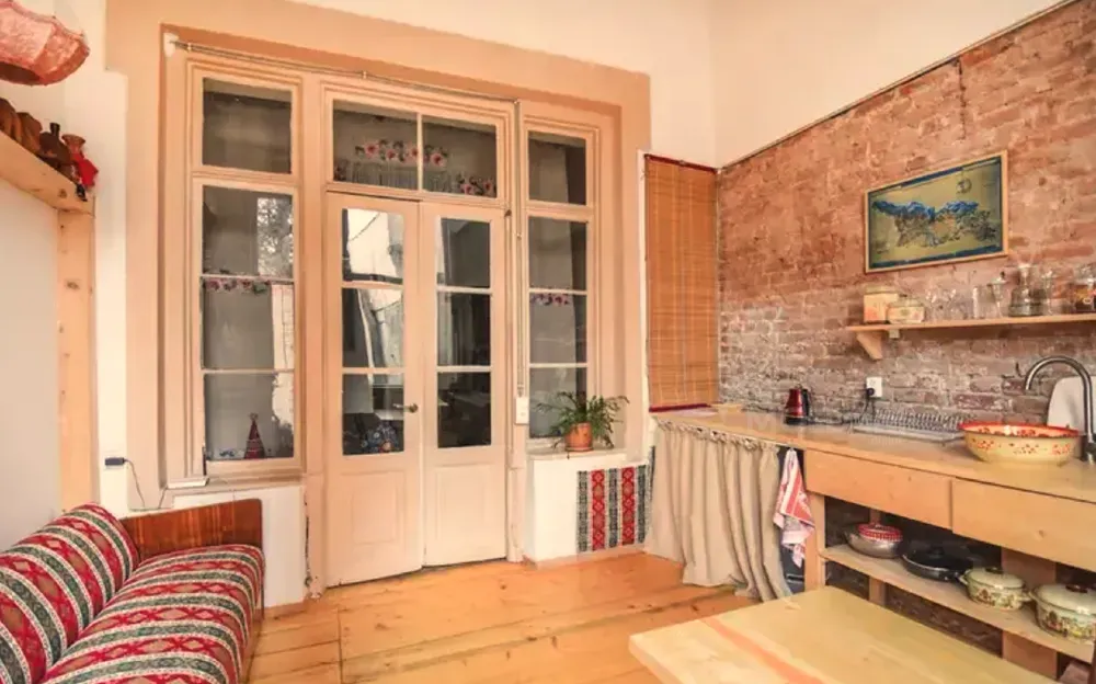 Сдам 2-комн. квартиру 50м² 2/2 эт. Тбилиси - изображение 2