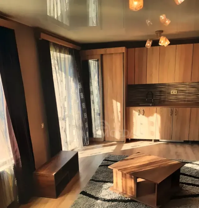 Сдам 2-комн. квартиру 40м² 1/4 эт. Тбилиси - изображение 1