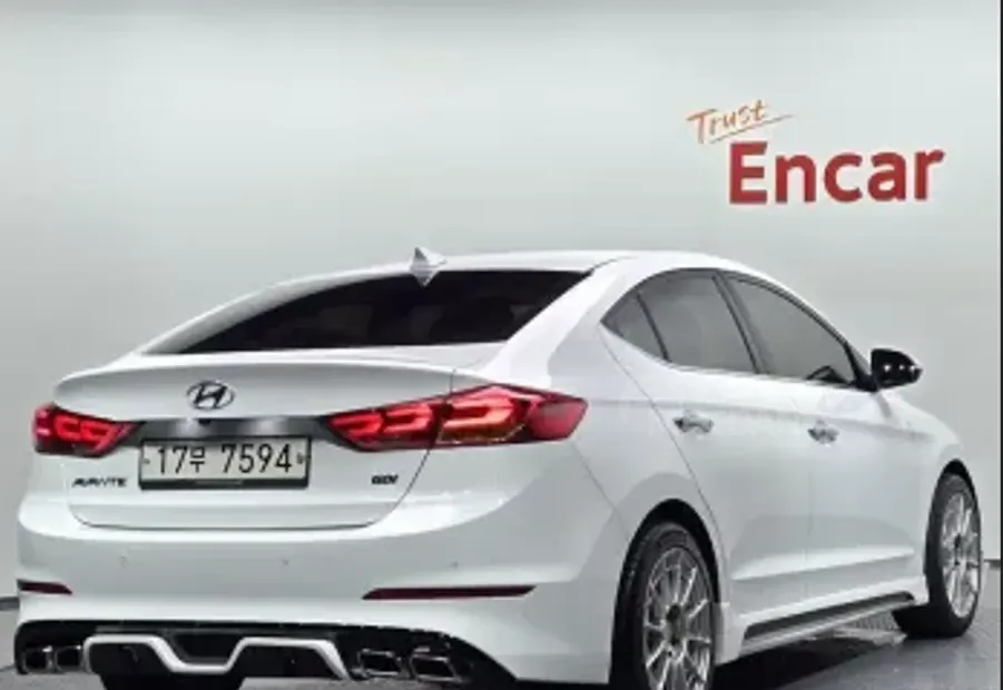 Hyundai Elantra 2016 Tbilisi - photo 4