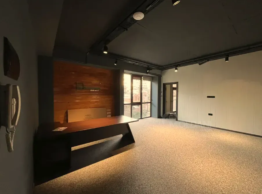 Офисное коммерческое помещение в аренду в Ваке Тбилиси - изображение 1