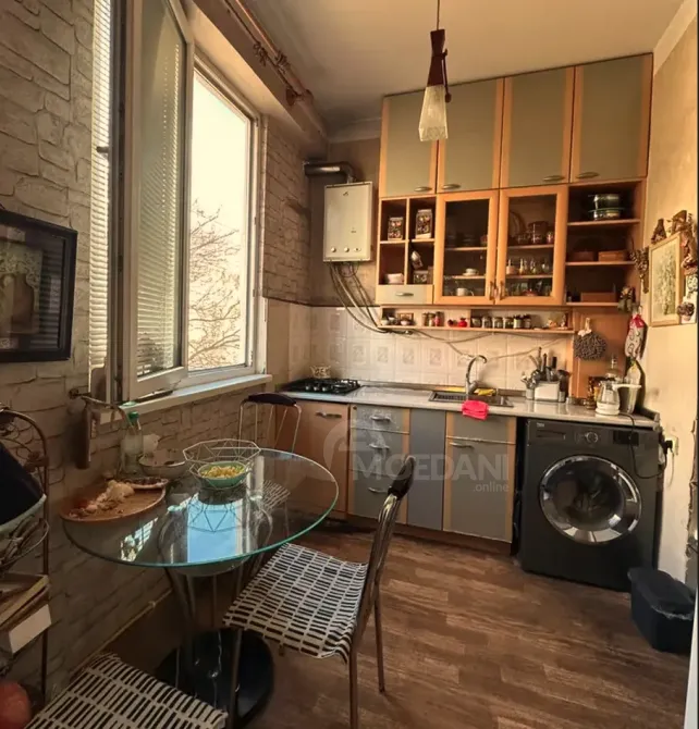 იყიდება 3 ოთახიანი ბინას 70მ² 3/4 სართ თბილისი - photo 8