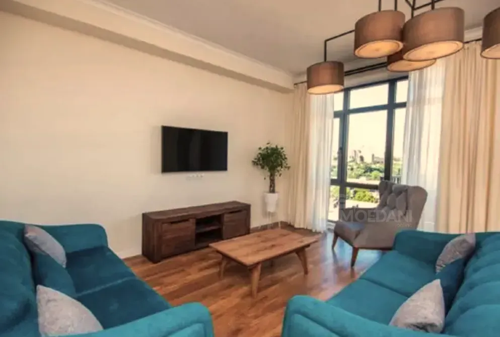 Продам 5-комн. квартиру 130м² 7/12 эт. Тбилиси - изображение 1