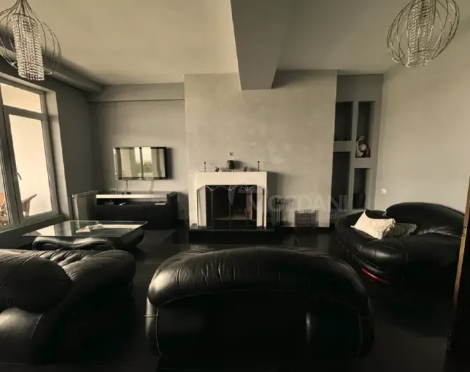 Apartments For Rent three-room 170м² 5/10 floor Tbilisi - photo 1