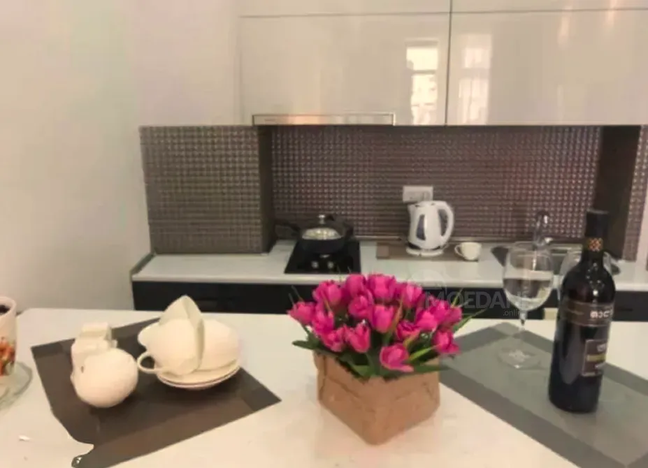 იყიდება 2 ოთახიანი ბინას 65მ² 5/21 სართ თბილისი - photo 4