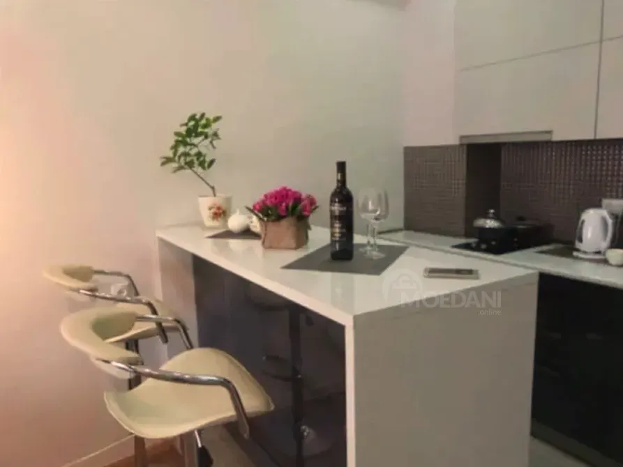 იყიდება 2 ოთახიანი ბინას 65მ² 5/21 სართ თბილისი - photo 2