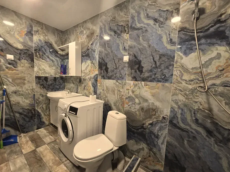 Сдам 3-комн. квартиру на сутки в Тбилиси  75м² 2/9 эт. Тбилиси - изображение 9