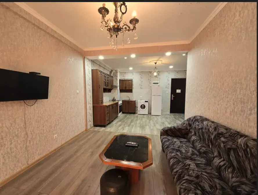 ქირავდება 2 ოთახიანი ბინა დღიურად თბილისში  50მ² 7/9 სართ თბილისი - photo 2