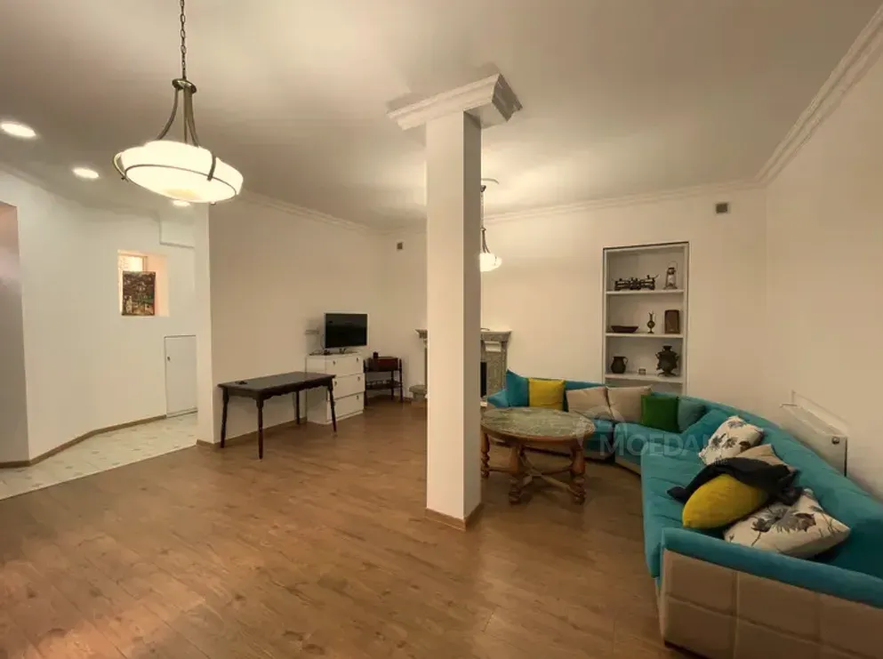 Продам 3-комн. квартиру 83м² 1/3 эт. Тбилиси - изображение 1