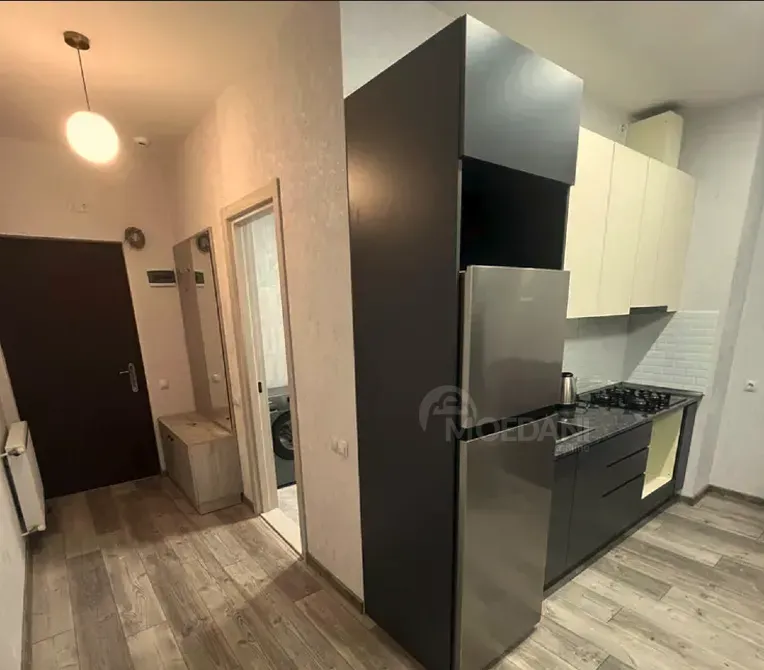 Сдам 3-комн. квартиру на сутки в Тбилиси  75м² 4/8 эт. Тбилиси - изображение 2