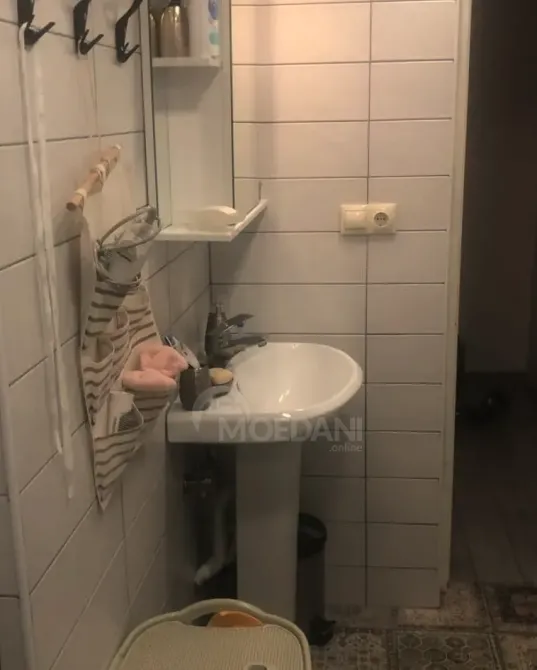 Apartments For Rent three-room 75м² 1/3 floor Tbilisi - photo 2