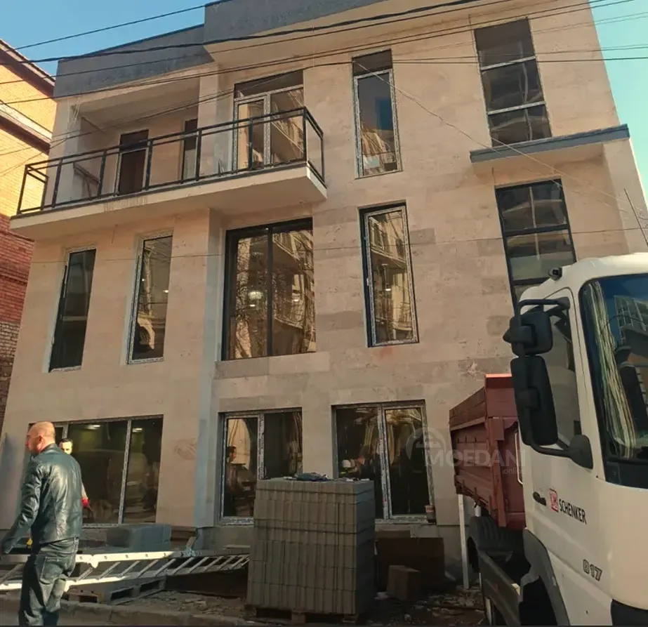 Офисное коммерческое помещение на продажу в Исани Тбилиси - изображение 1